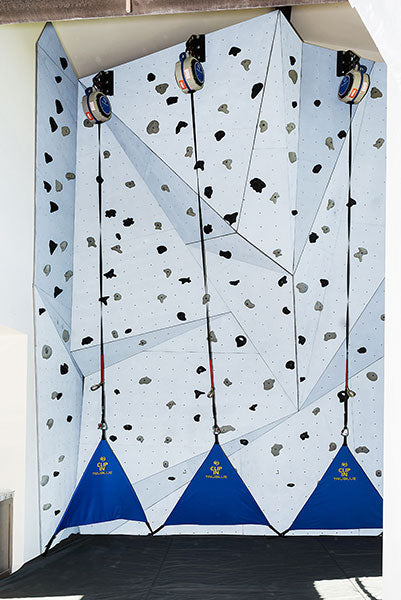 California Private Wall
